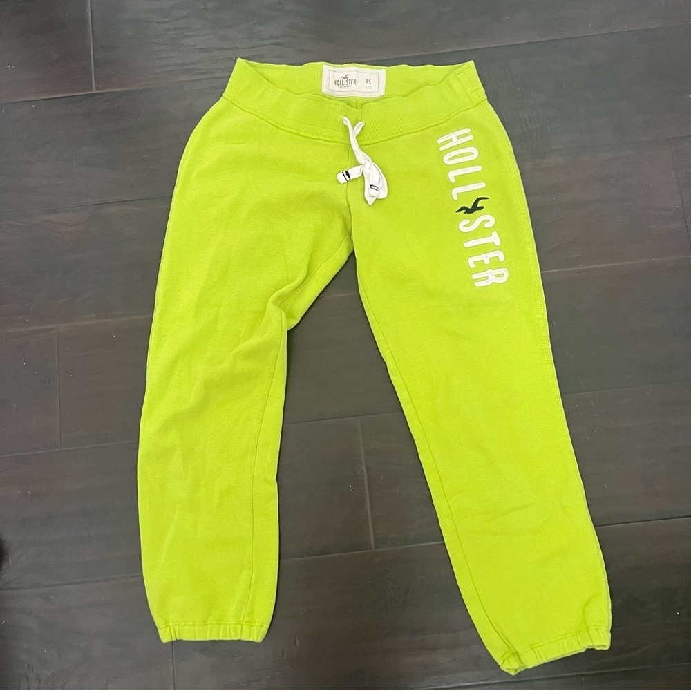 Hollister Y2K Neon Green Capri Sweatpants Low Rise Logo Joggers XS - Picture 2 of 4